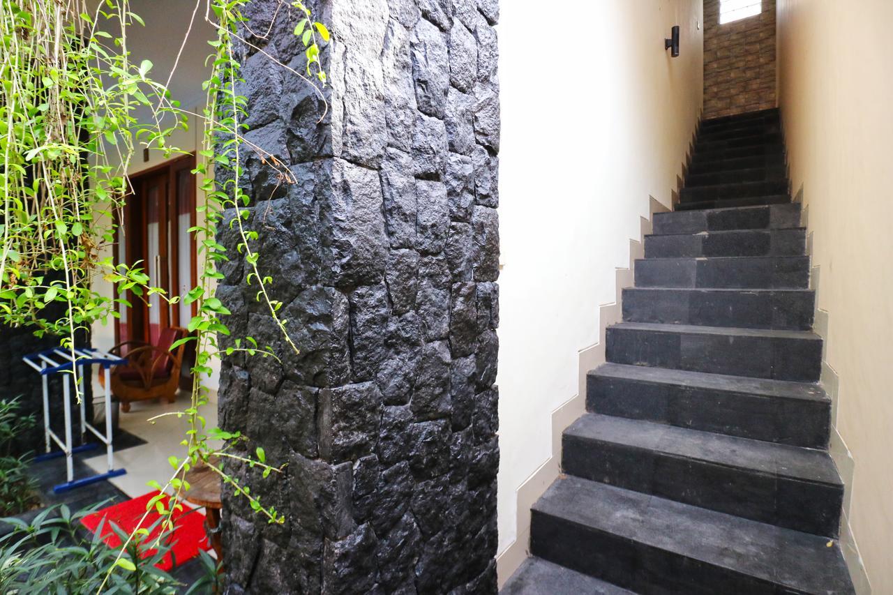 D'Astri Guesthouse Sanur Redpartner Denpasar Extérieur photo